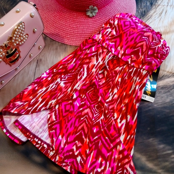 NWT Cazim Swimwear top. - Picture 6 of 8